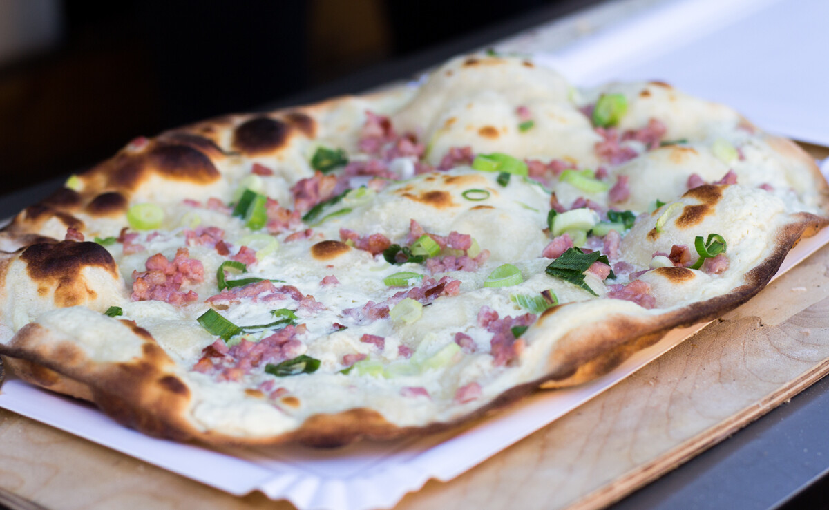 Foto van een tarte flambée  © Koblenz Stadtmarketing, Lisa Becker