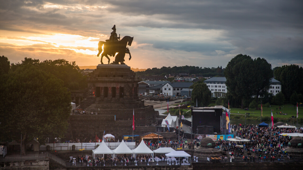 Deutsches Eck beim Koblenzer Sommerfest © Koblenz-Touristik, Henry Tornow