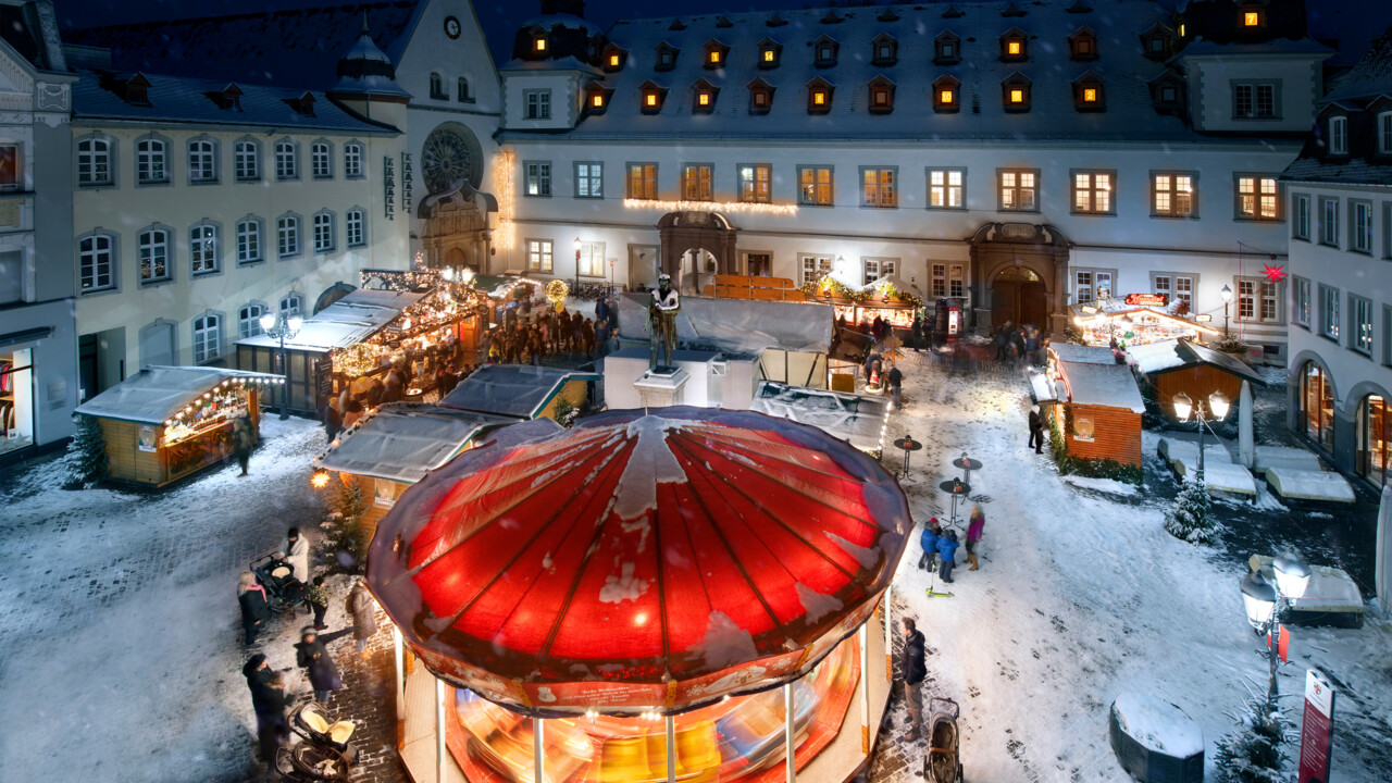 Koblenzer Weihnachtsmarkt auf dem Jesuitenplatz in Koblenz © Koblenz-Touristik GmbH, Gauls