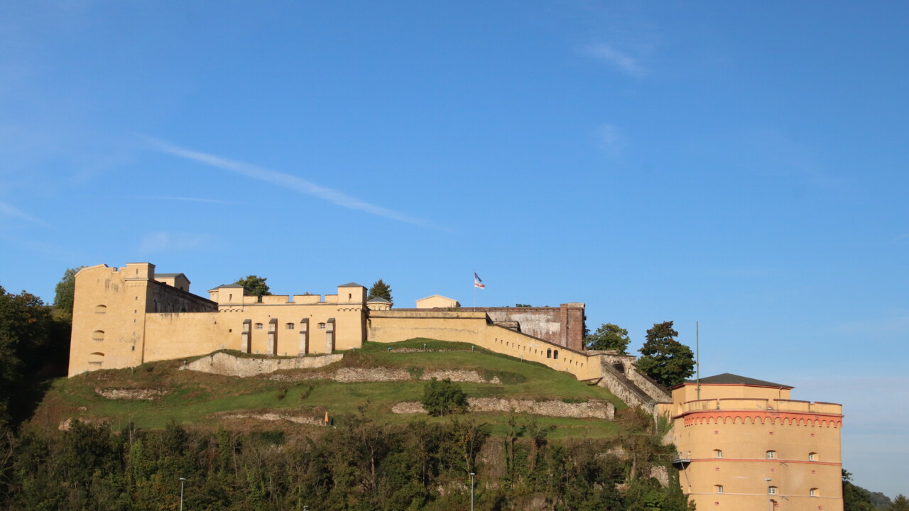 Fort Konstantin bei blauem Himmel © Koblenz-Touristik GmbH